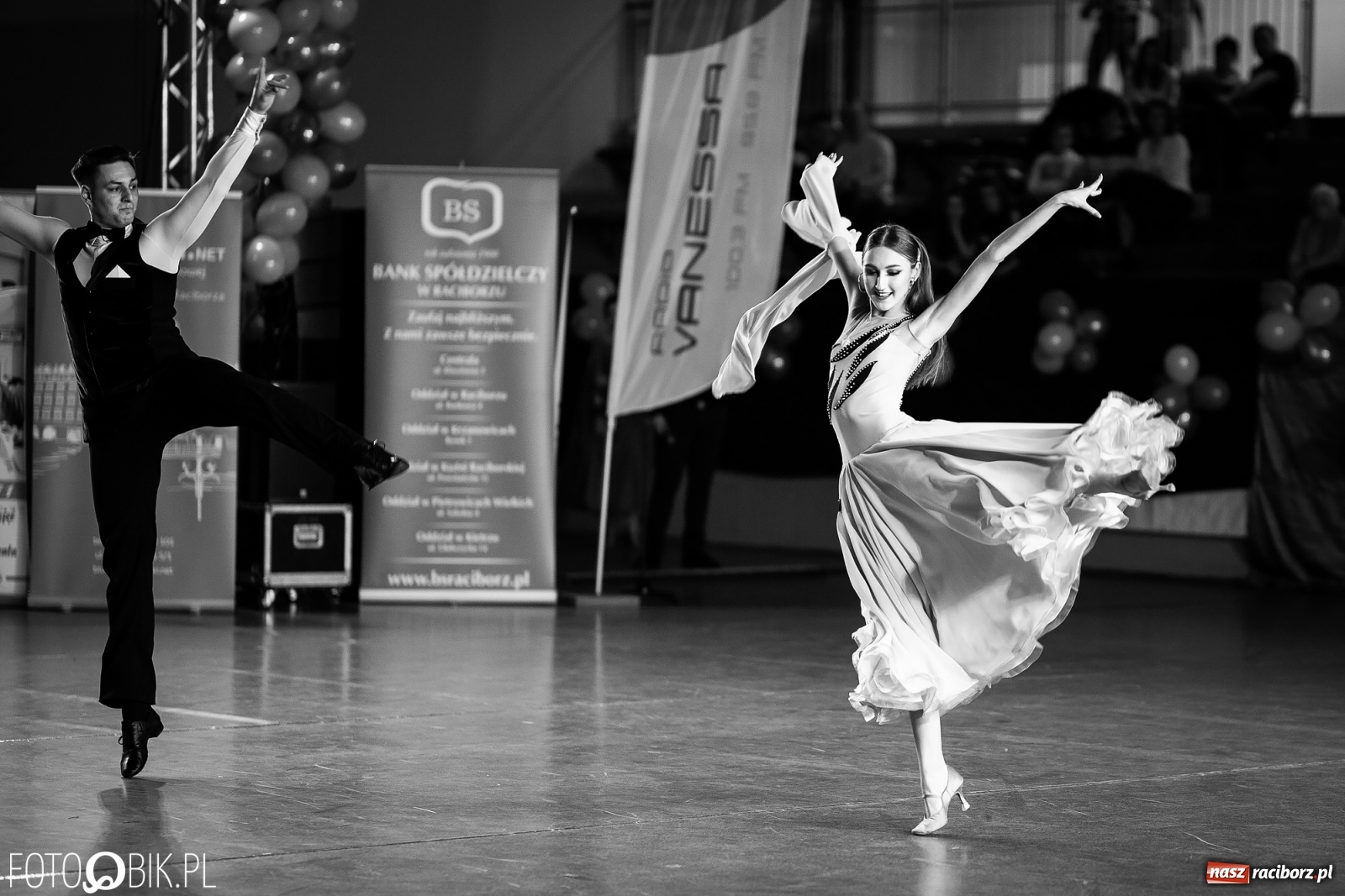 Zdjęcie w galerii na portalu naszraciborz.pl: Młodzieżowa Rewia Tańca w Arenie Rafako wiadomości z regionu