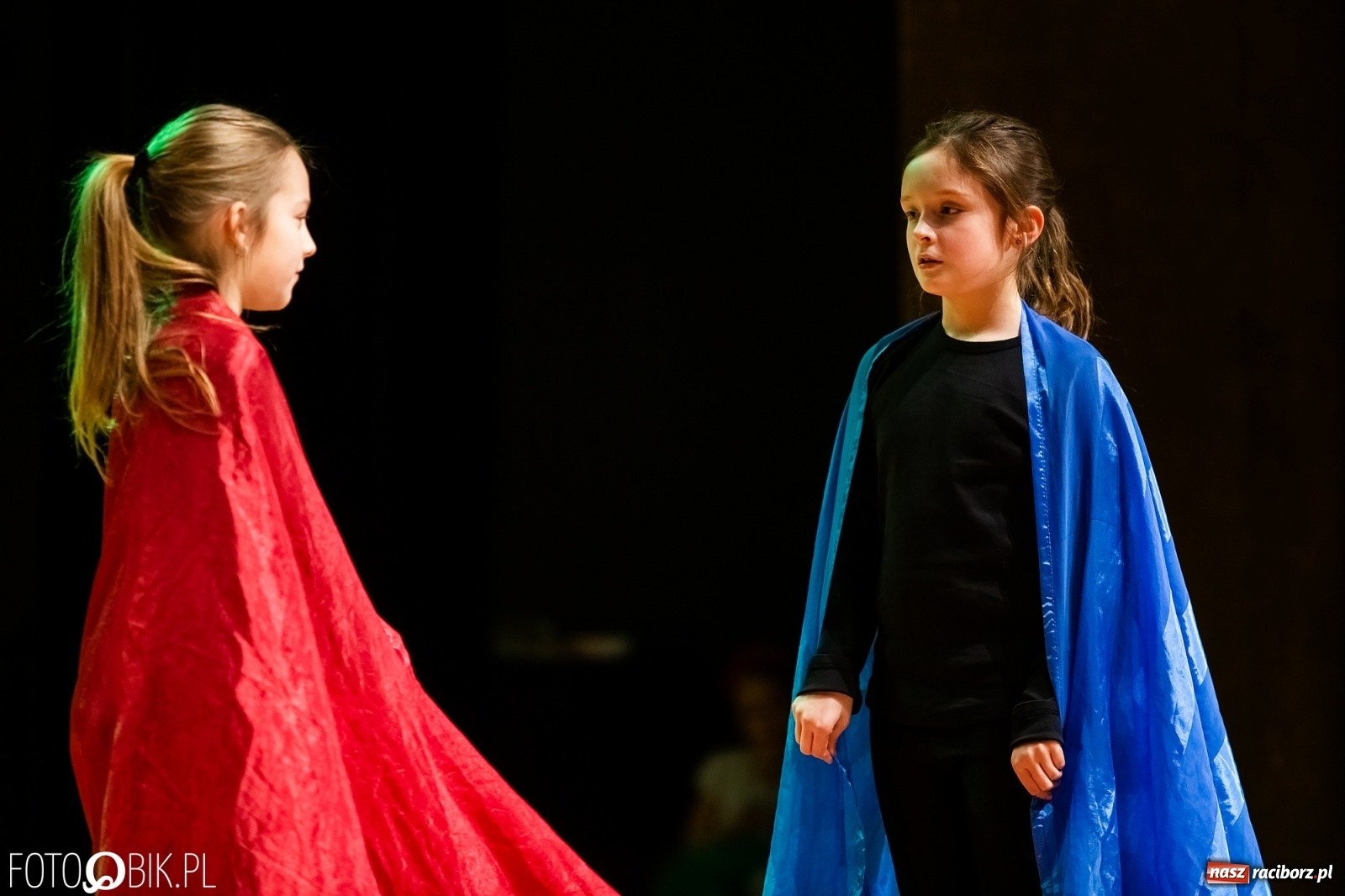 Zdjęcie w galerii na portalu naszraciborz.pl: Sen Księżniczki w wykonaniu aktorów Teatru Miodzio i Małe Miodzio wiadomości z regionu