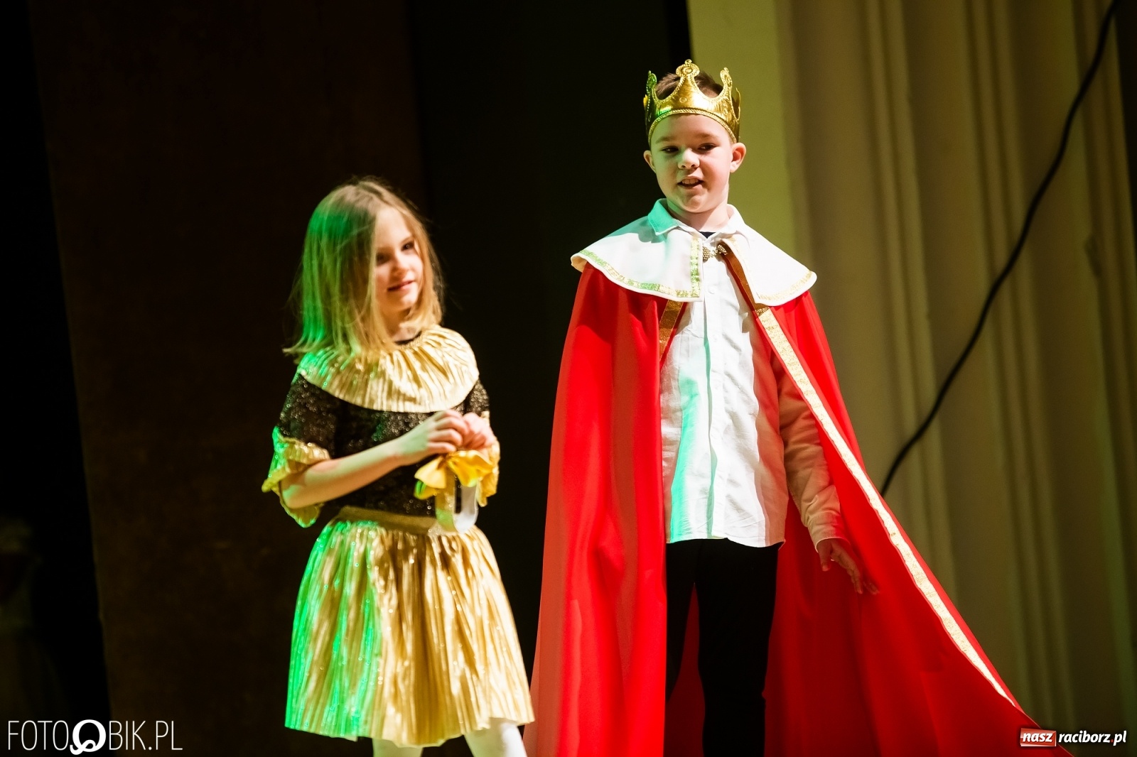 Zdjęcie w galerii na portalu naszraciborz.pl: Sen Księżniczki w wykonaniu aktorów Teatru Miodzio i Małe Miodzio wiadomości z regionu