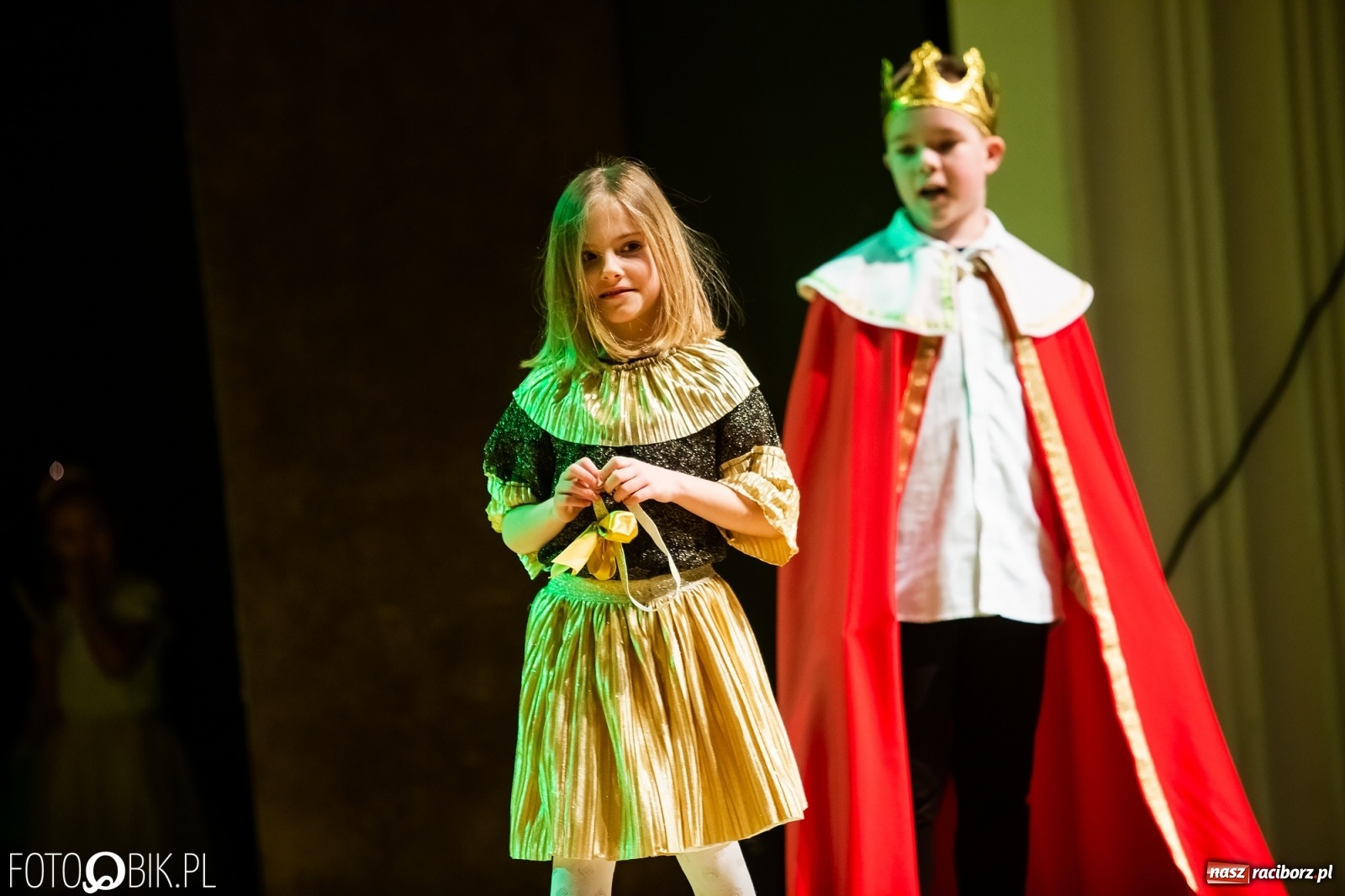 Zdjęcie w galerii na portalu naszraciborz.pl: Sen Księżniczki w wykonaniu aktorów Teatru Miodzio i Małe Miodzio wiadomości z regionu