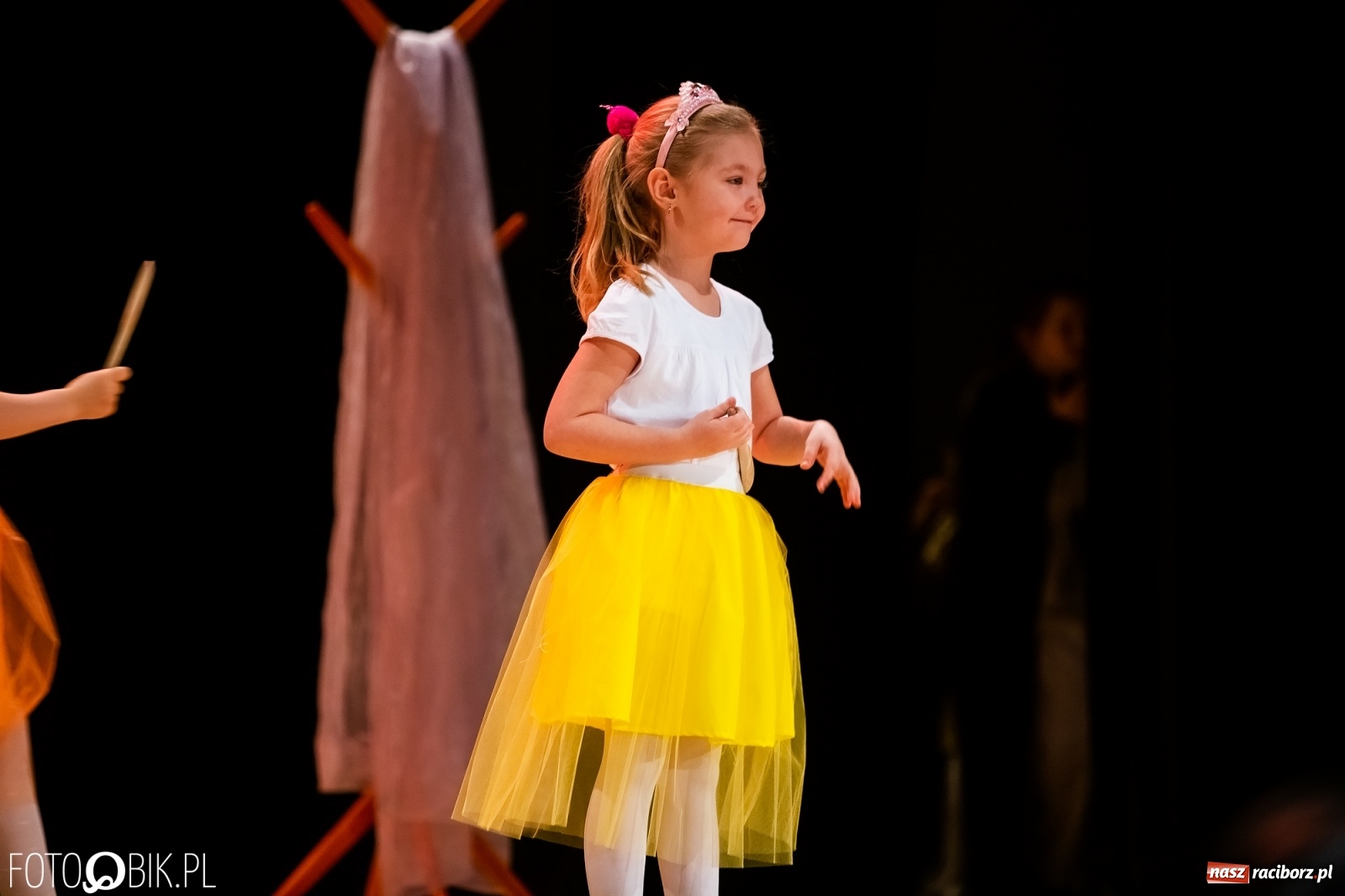 Zdjęcie w galerii na portalu naszraciborz.pl: Sen Księżniczki w wykonaniu aktorów Teatru Miodzio i Małe Miodzio wiadomości z regionu