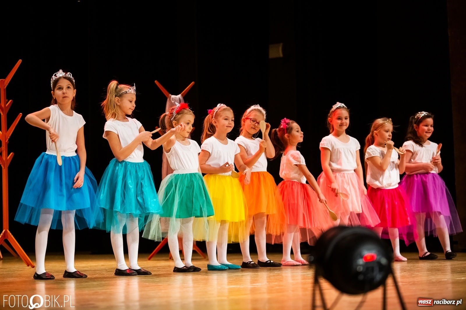 Zdjęcie w galerii na portalu naszraciborz.pl: Sen Księżniczki w wykonaniu aktorów Teatru Miodzio i Małe Miodzio wiadomości z regionu