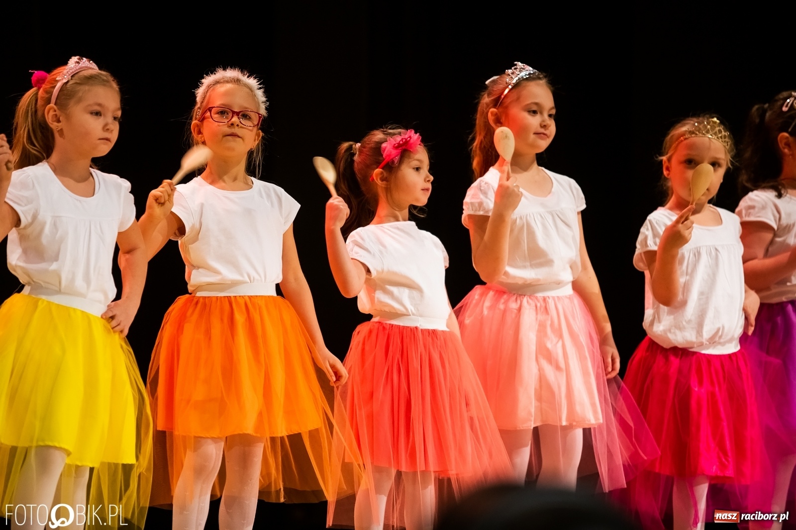 Zdjęcie w galerii na portalu naszraciborz.pl: Sen Księżniczki w wykonaniu aktorów Teatru Miodzio i Małe Miodzio wiadomości z regionu