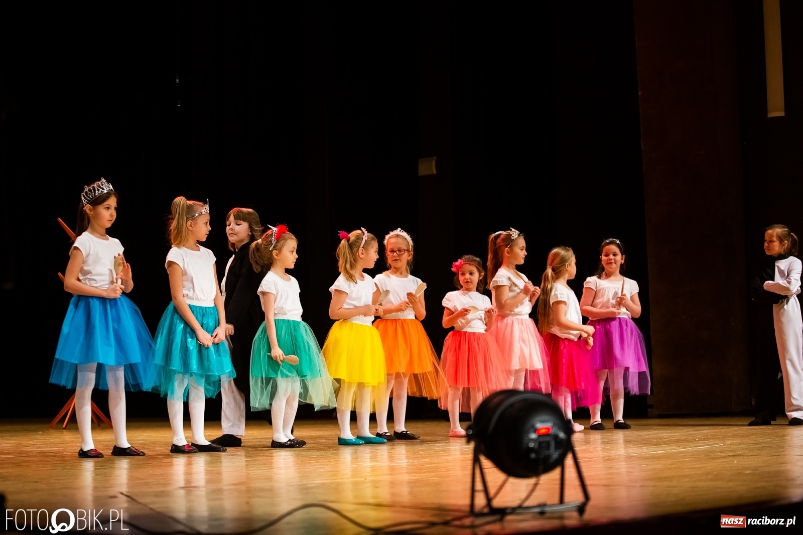 Zdjęcie w galerii na portalu naszraciborz.pl: Sen Księżniczki w wykonaniu aktorów Teatru Miodzio i Małe Miodzio wiadomości z regionu