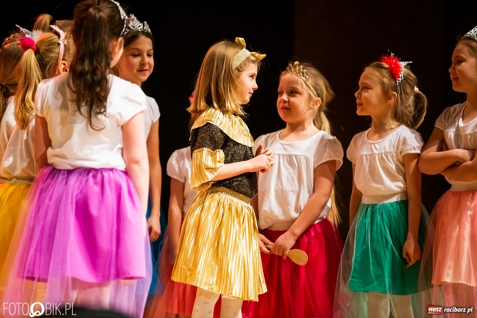 Zdjęcie w galerii na portalu naszraciborz.pl: Sen Księżniczki w wykonaniu aktorów Teatru Miodzio i Małe Miodzio wiadomości z regionu