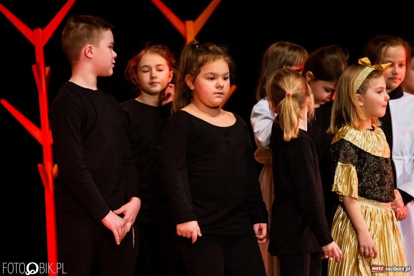 Zdjęcie w galerii na portalu naszraciborz.pl: Sen Księżniczki w wykonaniu aktorów Teatru Miodzio i Małe Miodzio wiadomości z regionu