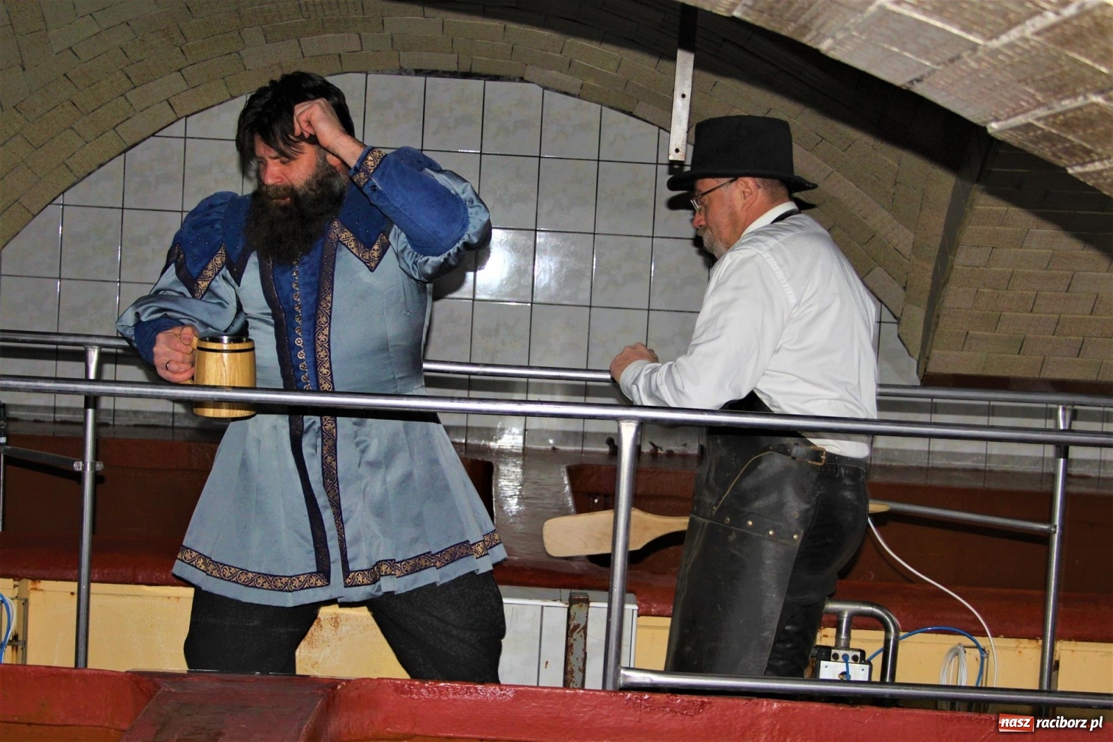 Zdjęcie w galerii na portalu naszraciborz.pl: Nocne zwiedzanie raciborskiego browaru  wiadomości z regionu