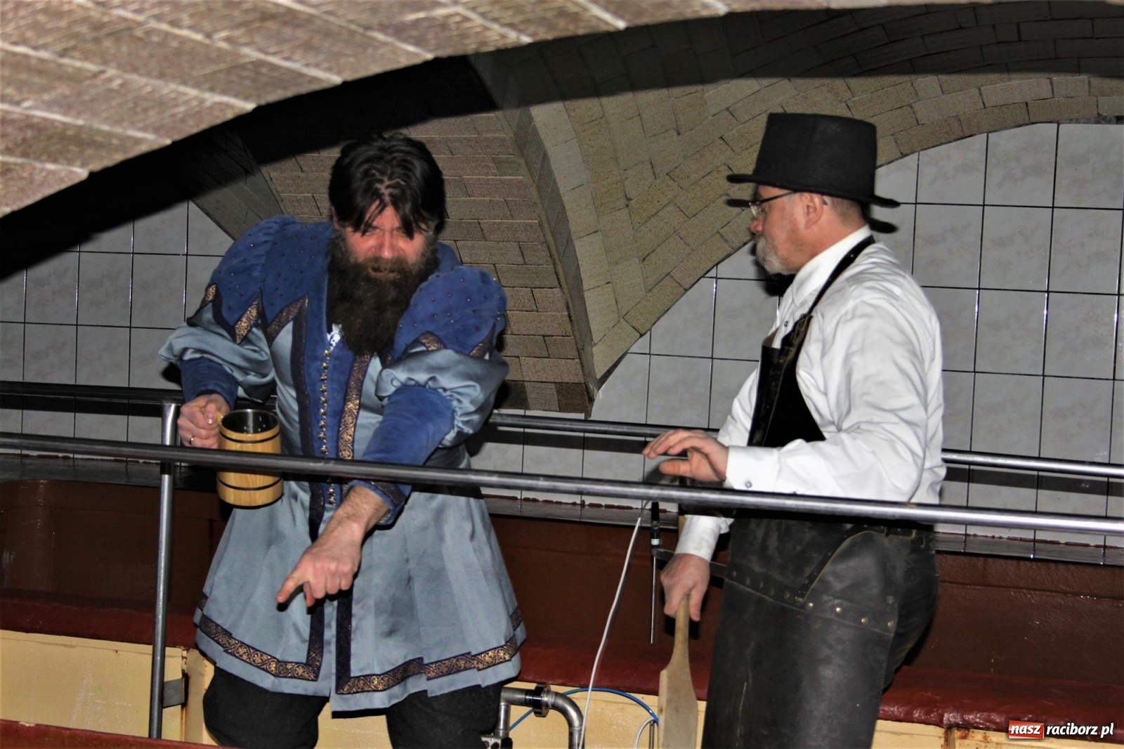 Zdjęcie w galerii na portalu naszraciborz.pl: Nocne zwiedzanie raciborskiego browaru  wiadomości z regionu