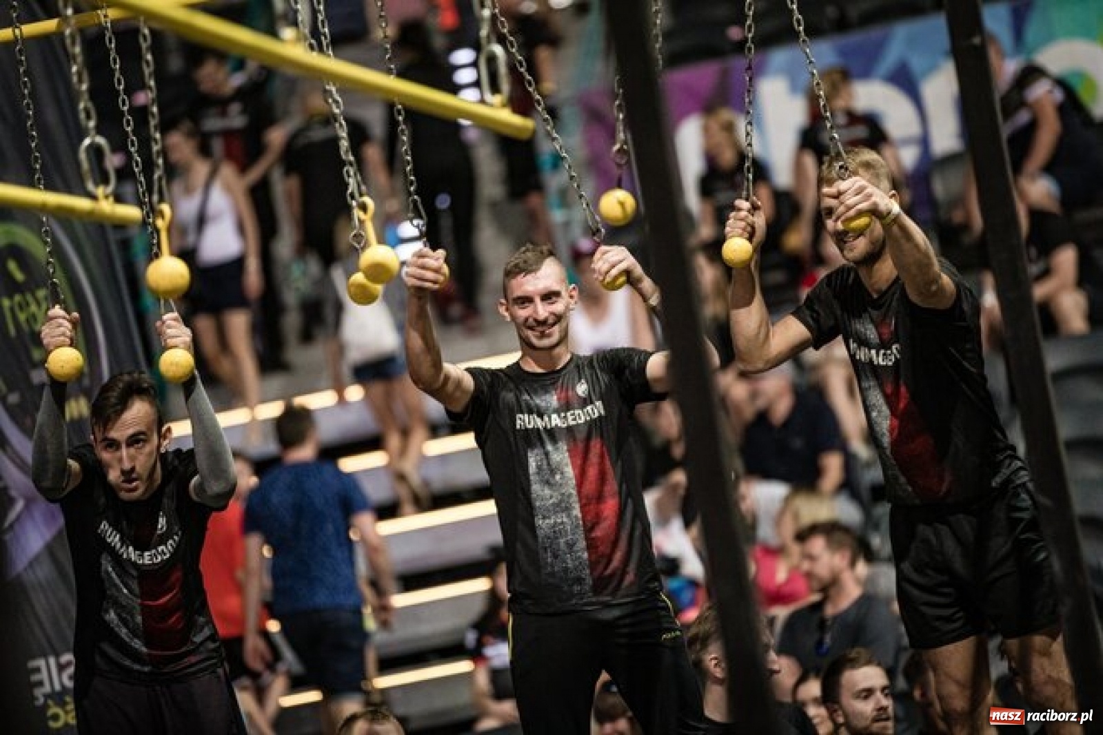Zdjęcie w galerii na portalu naszraciborz.pl: Ekstremalna przygoda za dnia i nocy czyli Runmageddon w Arenie Gliwice wiadomości z regionu