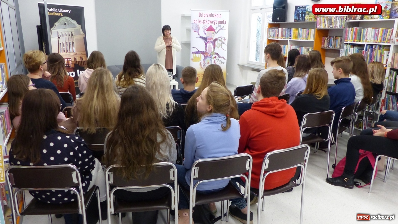 Zdjęcie w galerii na portalu naszraciborz.pl: Dzień Bezpiecznego Internetu w bibliotece wiadomości z regionu