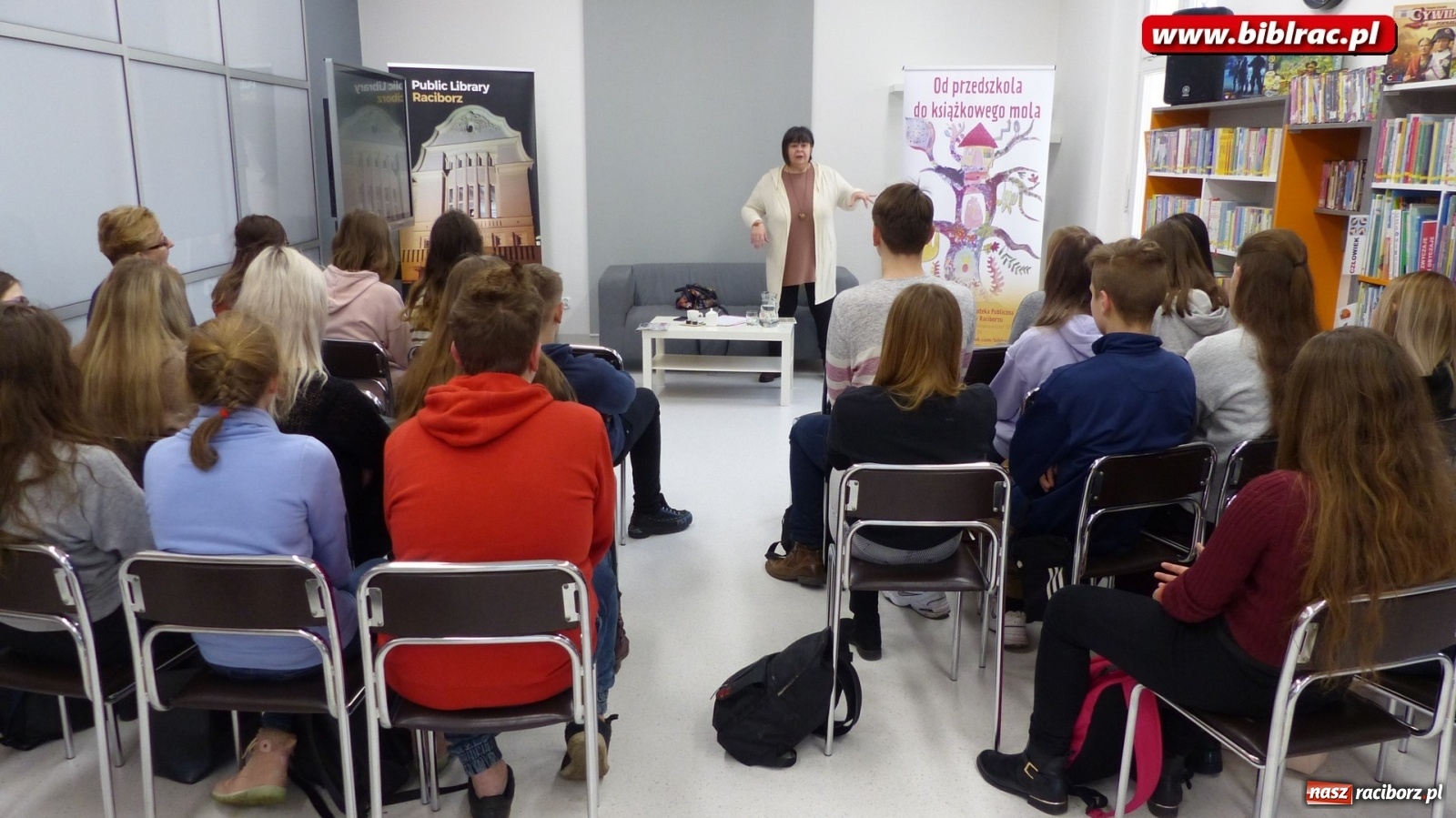 Zdjęcie w galerii na portalu naszraciborz.pl: Dzień Bezpiecznego Internetu w bibliotece wiadomości z regionu