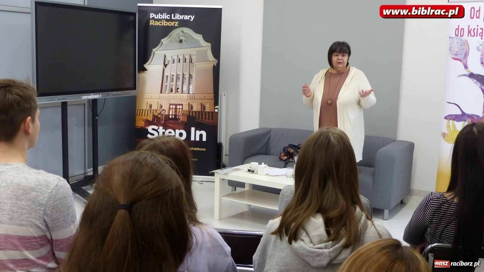 Zdjęcie w galerii na portalu naszraciborz.pl: Dzień Bezpiecznego Internetu w bibliotece wiadomości z regionu