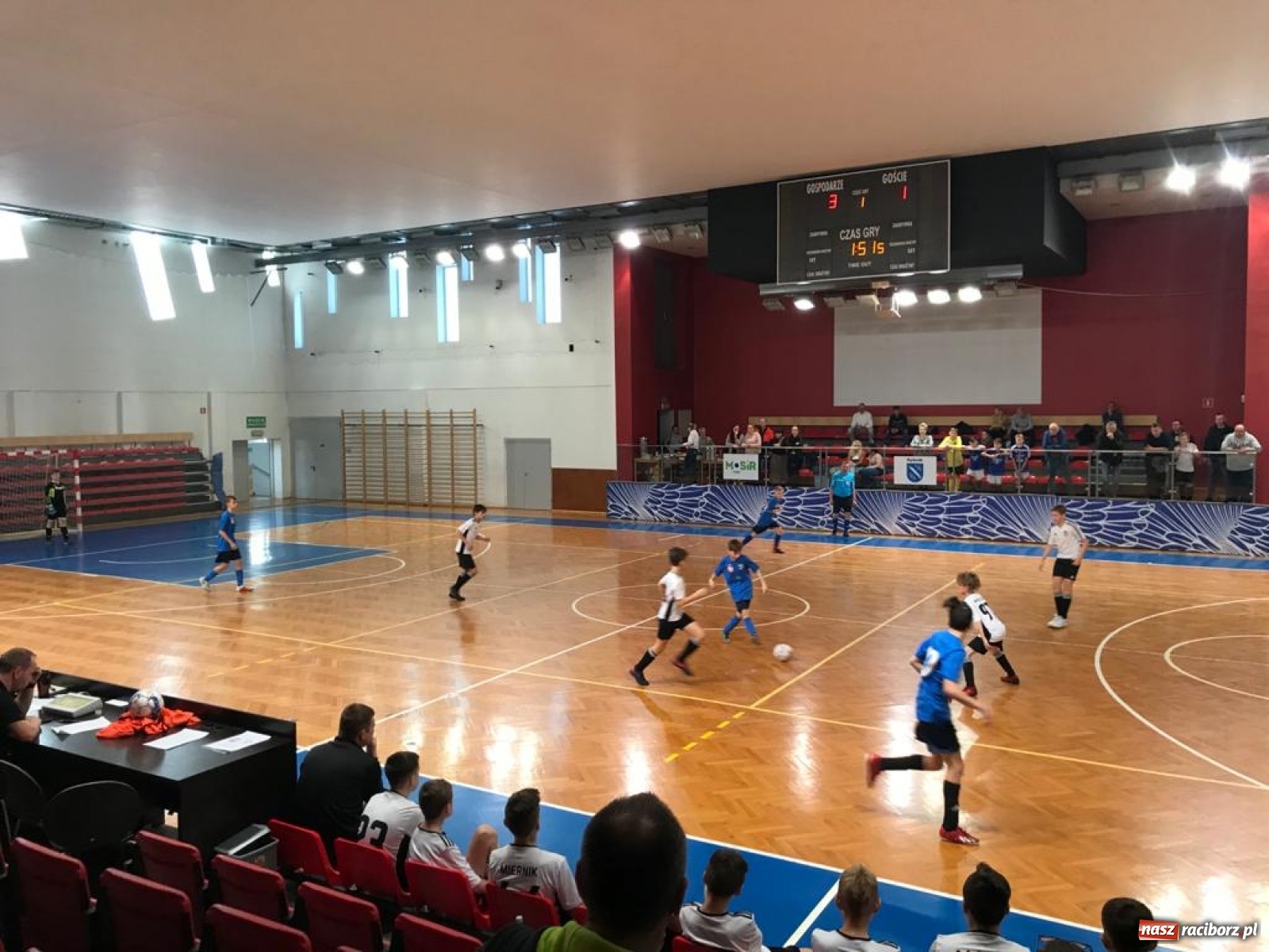 Zdjęcie w galerii na portalu naszraciborz.pl: Bardzo dobre występy młodzików Unii w halowych turniejach wiadomości z regionu