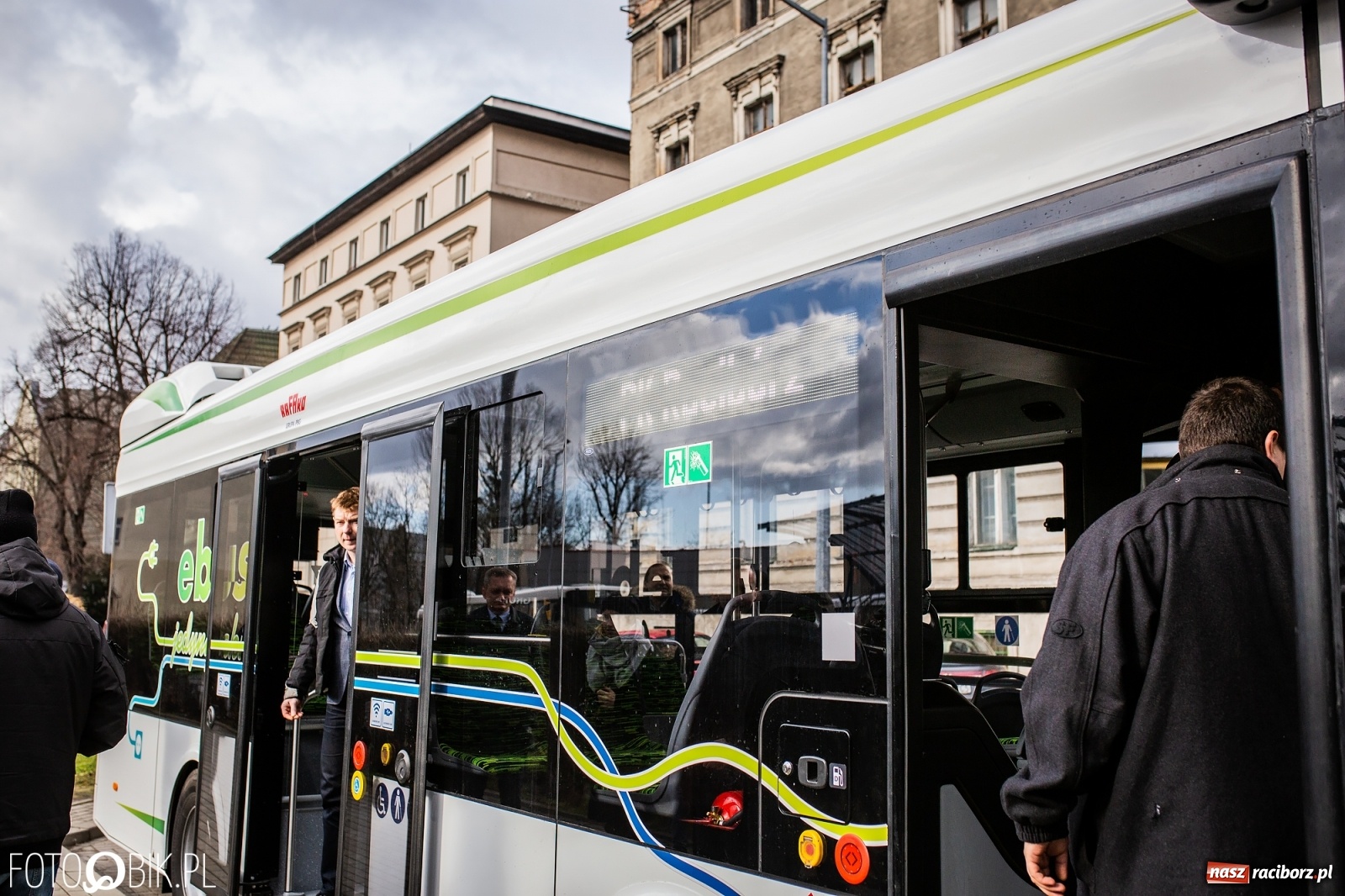 Zdjęcie w galerii na portalu naszraciborz.pl: Ruszyła produkcja e-busa zaprojektowanego przez Rafako  wiadomości z regionu