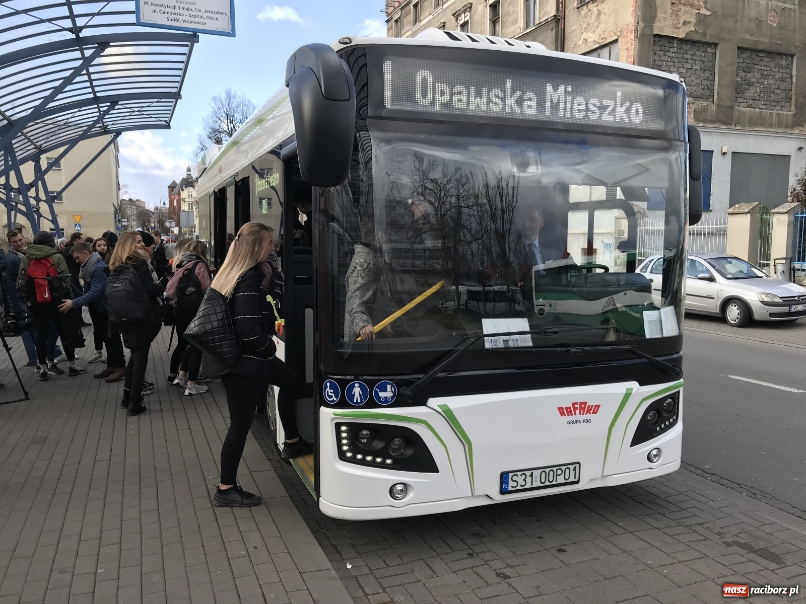 Zdjęcie w galerii na portalu naszraciborz.pl: Ruszyła produkcja e-busa zaprojektowanego przez Rafako  wiadomości z regionu