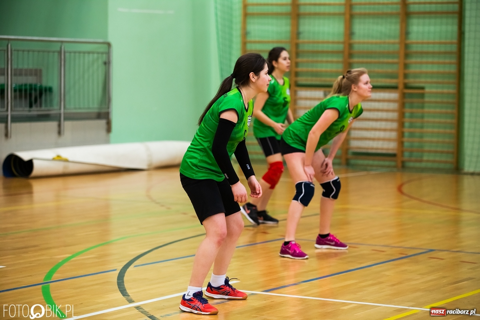 Zdjęcie w galerii na portalu naszraciborz.pl: Miejski Finał Szkół Ponadpodstawowych w Piłce Siatkowej Dziewczyn wiadomości z regionu