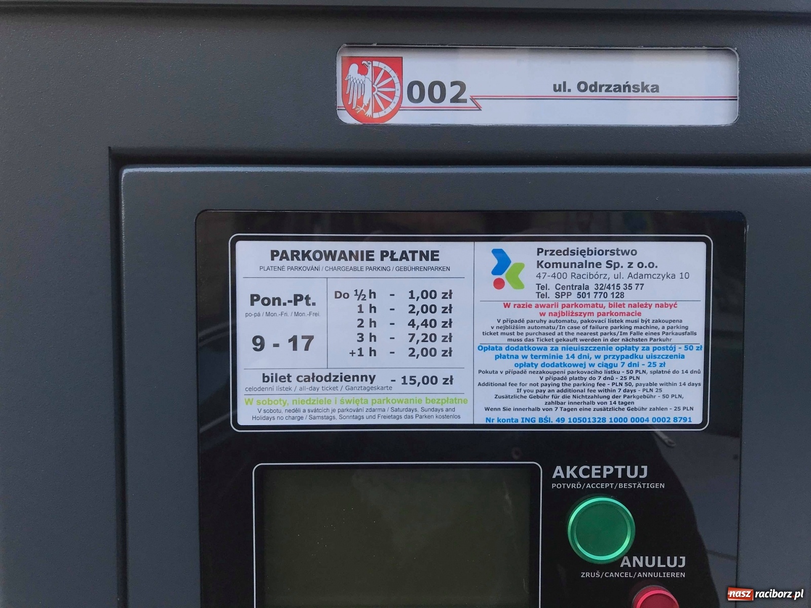 Zdjęcie w galerii na portalu naszraciborz.pl: W Raciborzu na ulicy Odrzańskiej stanęły pierwsze parkometry [FOTO]  wiadomości z regionu
