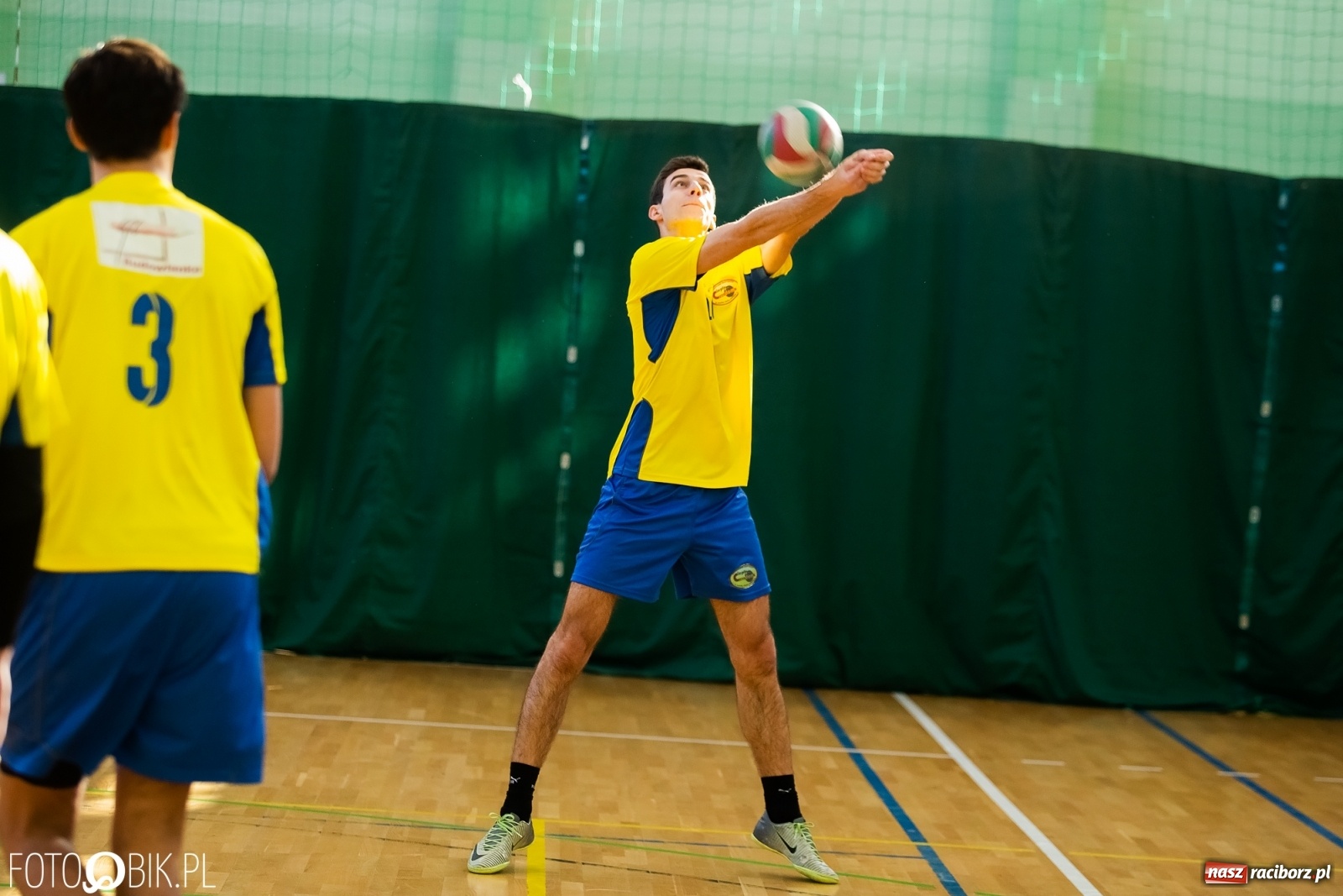 Zdjęcie w galerii na portalu naszraciborz.pl: Finały miejskie w siatkówce chłopców za nami wiadomości z regionu