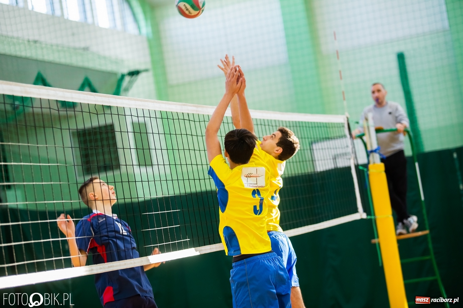 Zdjęcie w galerii na portalu naszraciborz.pl: Finały miejskie w siatkówce chłopców za nami wiadomości z regionu
