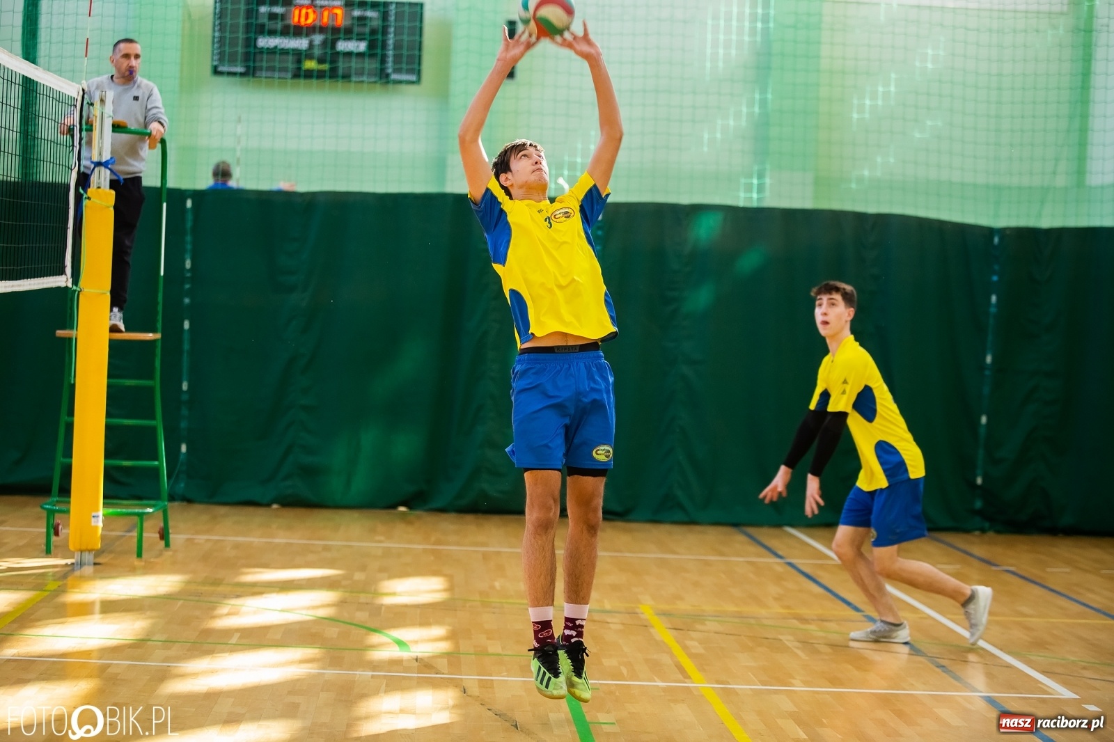 Zdjęcie w galerii na portalu naszraciborz.pl: Finały miejskie w siatkówce chłopców za nami wiadomości z regionu
