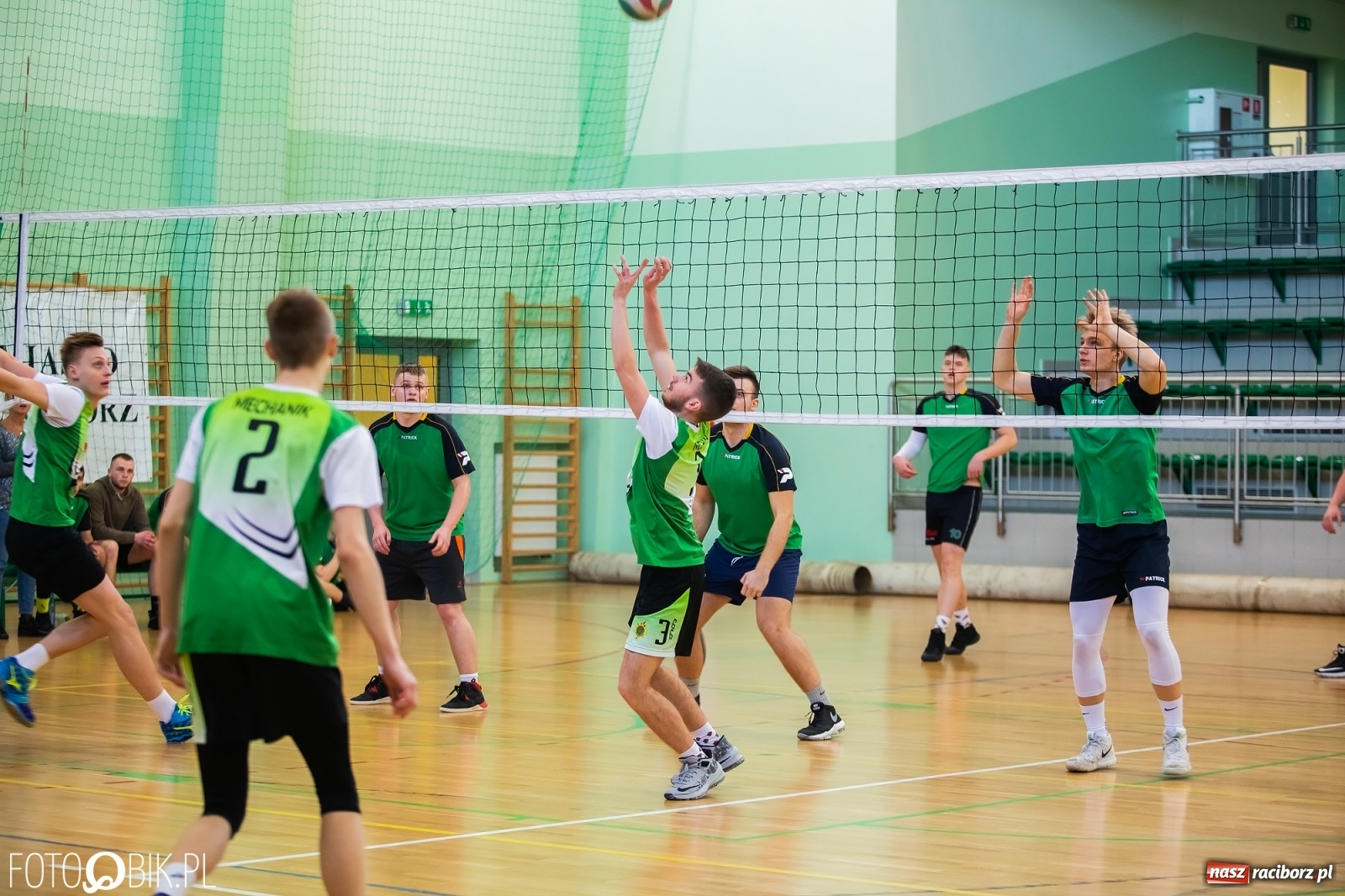 Zdjęcie w galerii na portalu naszraciborz.pl: Finały miejskie w siatkówce chłopców za nami wiadomości z regionu