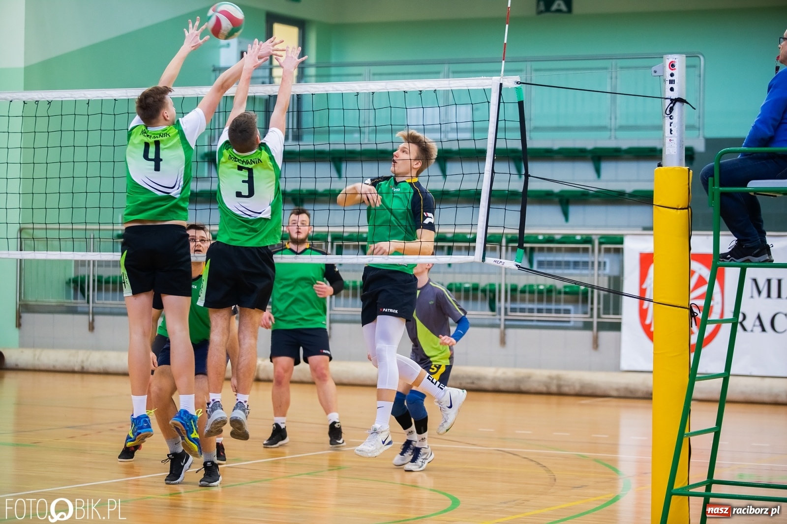 Zdjęcie w galerii na portalu naszraciborz.pl: Finały miejskie w siatkówce chłopców za nami wiadomości z regionu