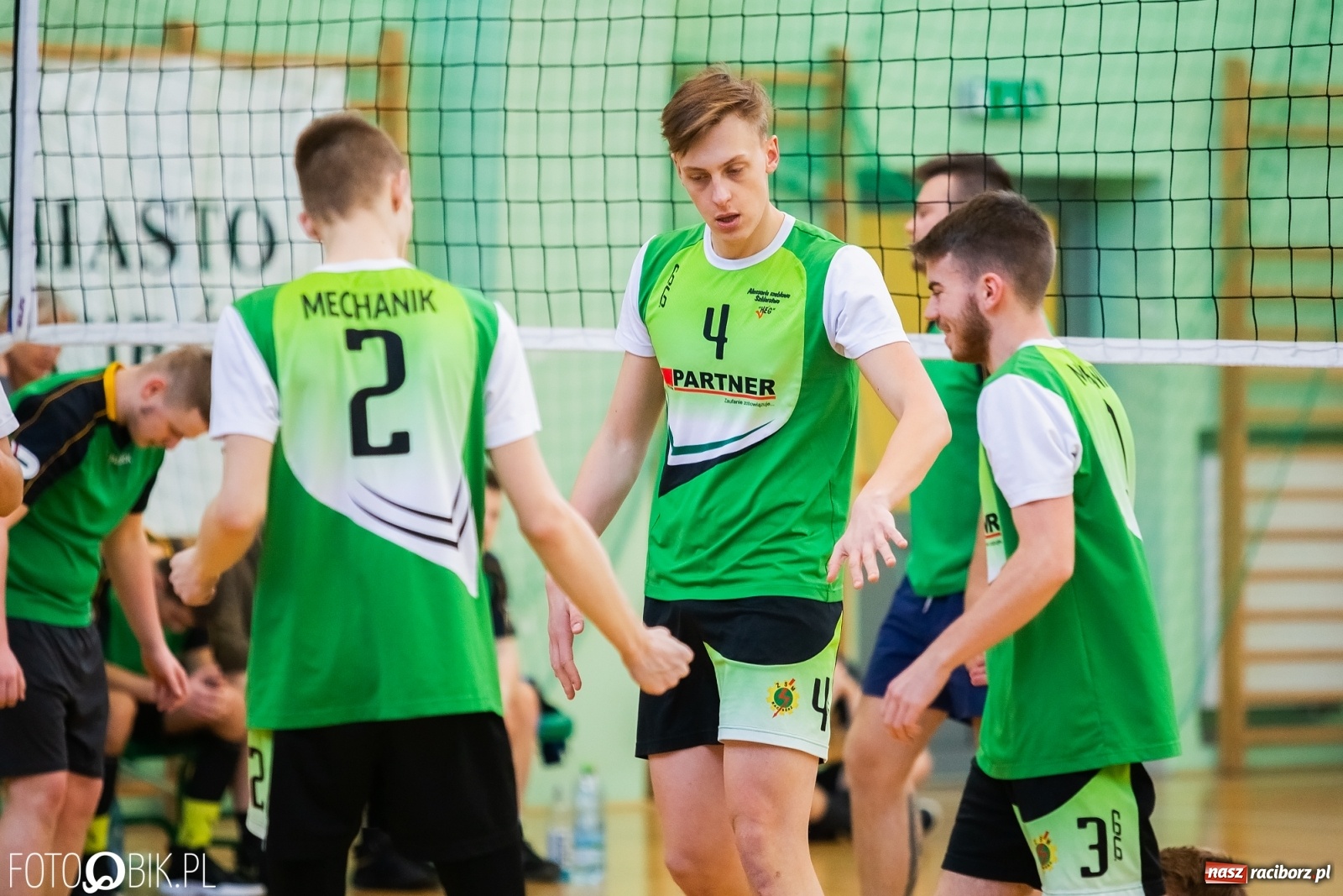 Zdjęcie w galerii na portalu naszraciborz.pl: Finały miejskie w siatkówce chłopców za nami wiadomości z regionu