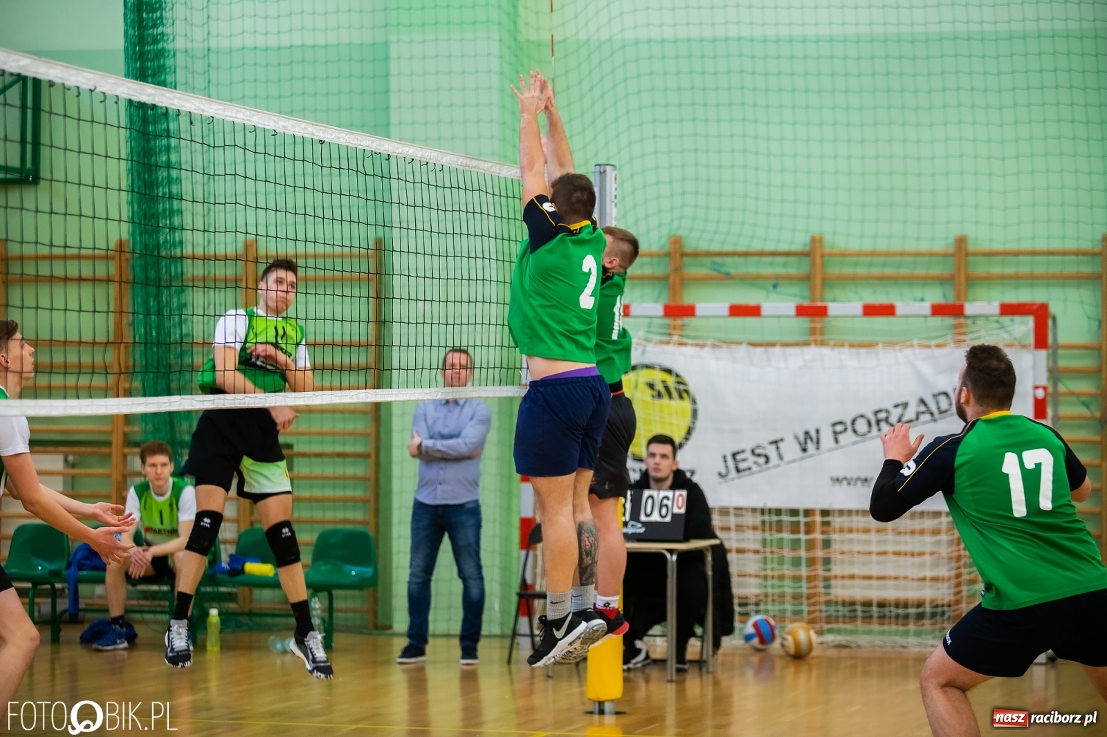 Zdjęcie w galerii na portalu naszraciborz.pl: Finały miejskie w siatkówce chłopców za nami wiadomości z regionu