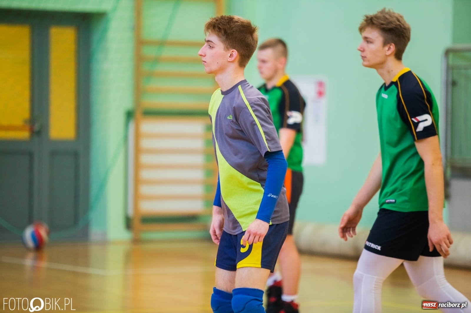 Zdjęcie w galerii na portalu naszraciborz.pl: Finały miejskie w siatkówce chłopców za nami wiadomości z regionu