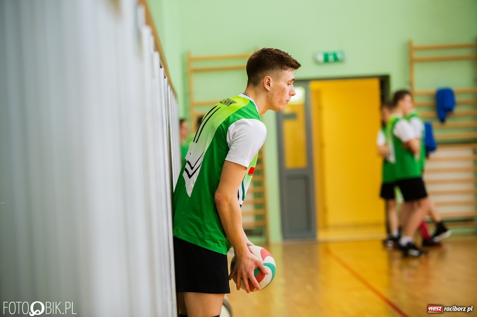 Zdjęcie w galerii na portalu naszraciborz.pl: Finały miejskie w siatkówce chłopców za nami wiadomości z regionu