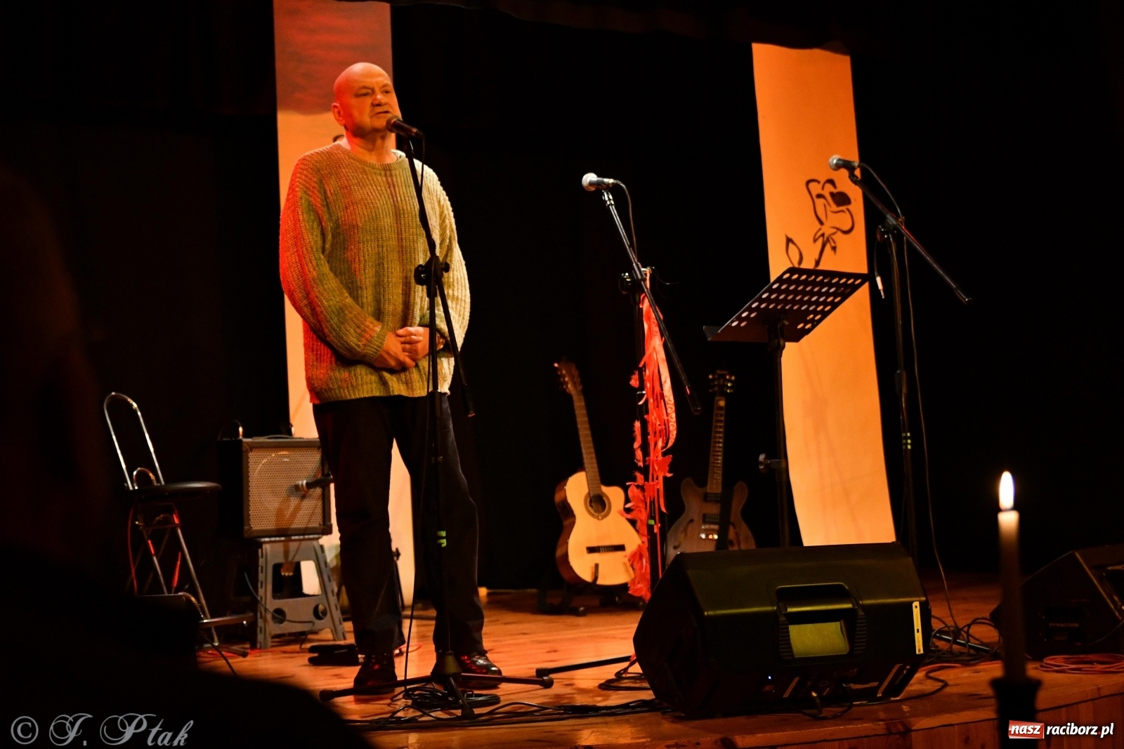Zdjęcie w galerii na portalu naszraciborz.pl: Trochę piosenek o miłości. Magiczny wieczór w RCK [FOTO] wiadomości z regionu