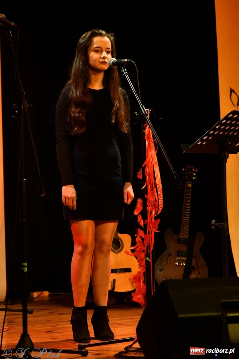 Zdjęcie w galerii na portalu naszraciborz.pl: Trochę piosenek o miłości. Magiczny wieczór w RCK [FOTO] wiadomości z regionu