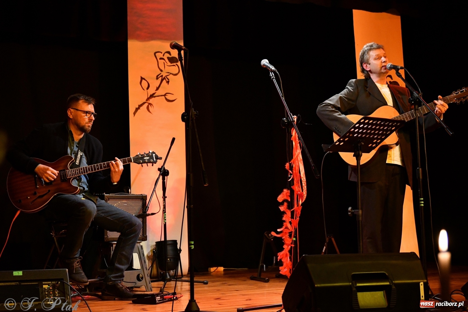 Zdjęcie w galerii na portalu naszraciborz.pl: Trochę piosenek o miłości. Magiczny wieczór w RCK [FOTO] wiadomości z regionu