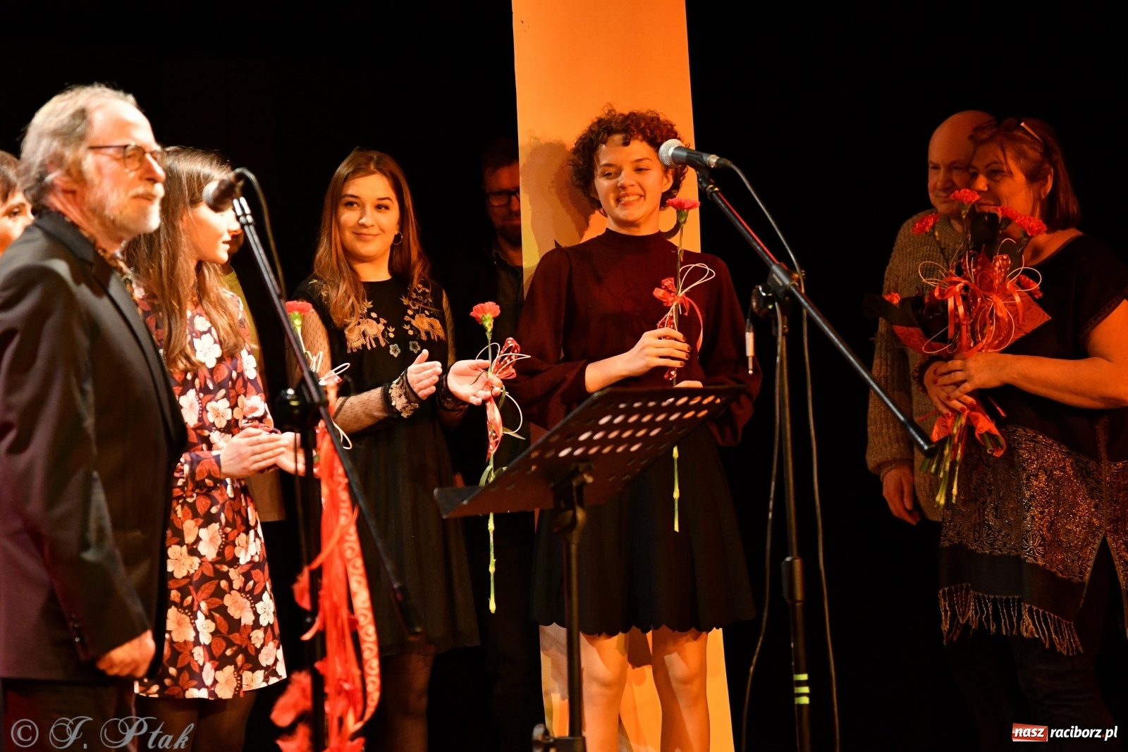 Zdjęcie w galerii na portalu naszraciborz.pl: Trochę piosenek o miłości. Magiczny wieczór w RCK [FOTO] wiadomości z regionu