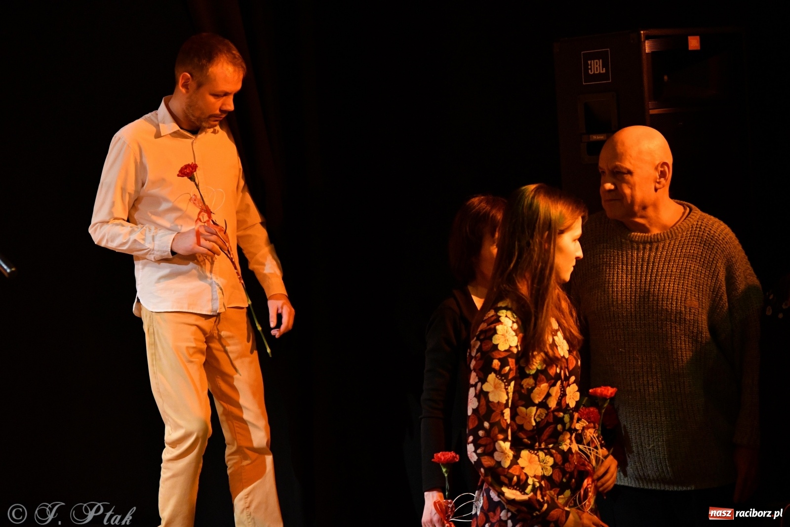 Zdjęcie w galerii na portalu naszraciborz.pl: Trochę piosenek o miłości. Magiczny wieczór w RCK [FOTO] wiadomości z regionu