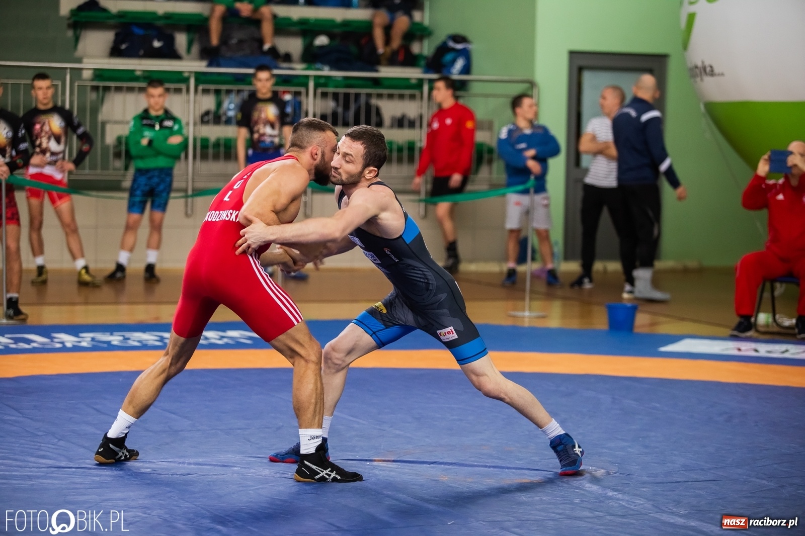Zdjęcie w galerii na portalu naszraciborz.pl: Puchar Polski w zapasach w stylu klasycznym w Arenie Rafako wiadomości z regionu