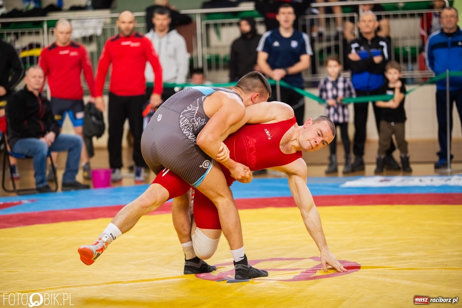 Zdjęcie w galerii na portalu naszraciborz.pl: Puchar Polski w zapasach w stylu klasycznym w Arenie Rafako wiadomości z regionu