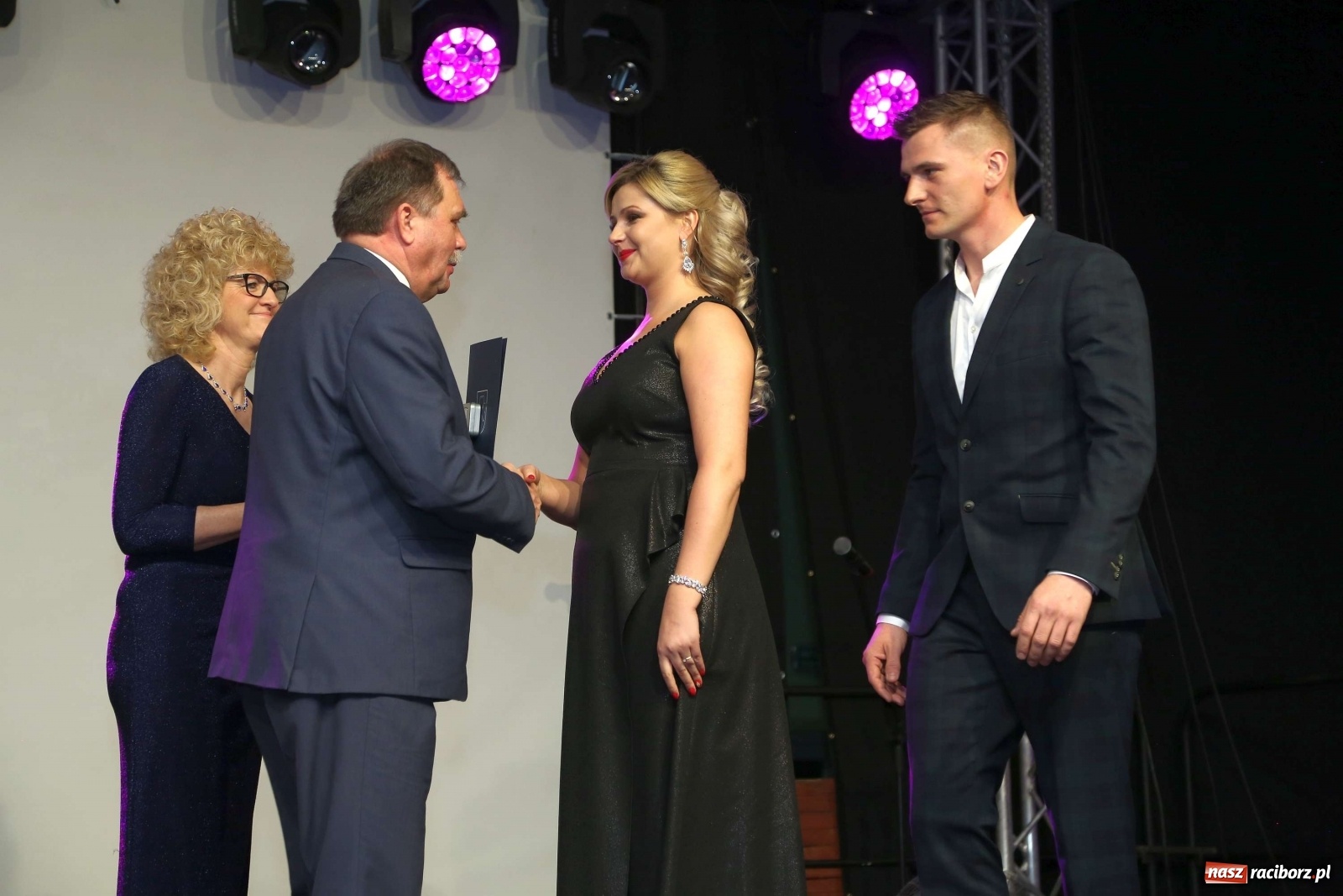 Zdjęcie w galerii na portalu naszraciborz.pl: XV Gala Przedsiębiorców w Pietrowicach Wielkich [FOTO] wiadomości z regionu