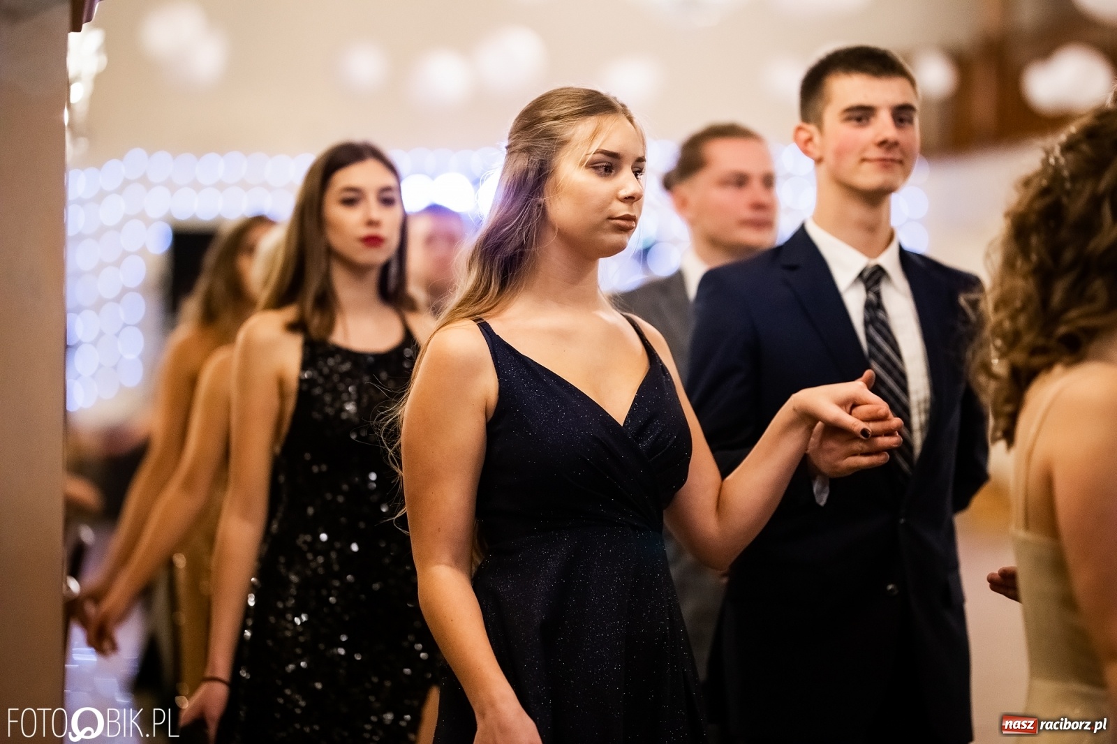 Zdjęcie w galerii na portalu naszraciborz.pl: Studniówka I LO im. Jana Kasprowicza w Raciborzu wiadomości z regionu