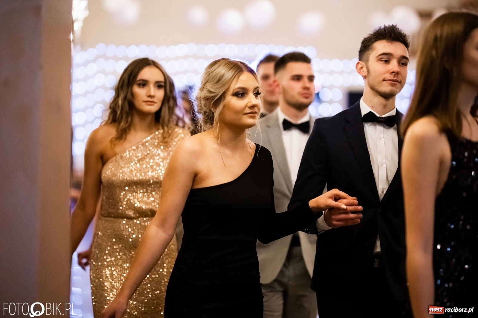 Zdjęcie w galerii na portalu naszraciborz.pl: Studniówka I LO im. Jana Kasprowicza w Raciborzu wiadomości z regionu