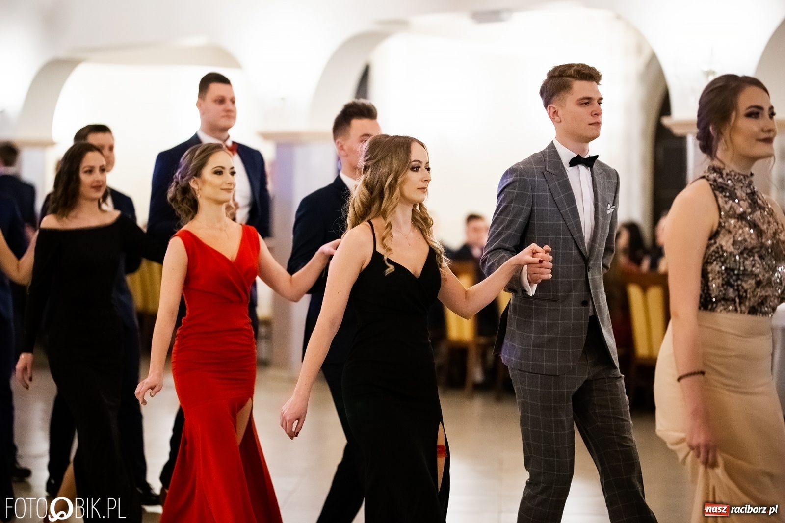 Zdjęcie w galerii na portalu naszraciborz.pl: Studniówka I LO im. Jana Kasprowicza w Raciborzu wiadomości z regionu