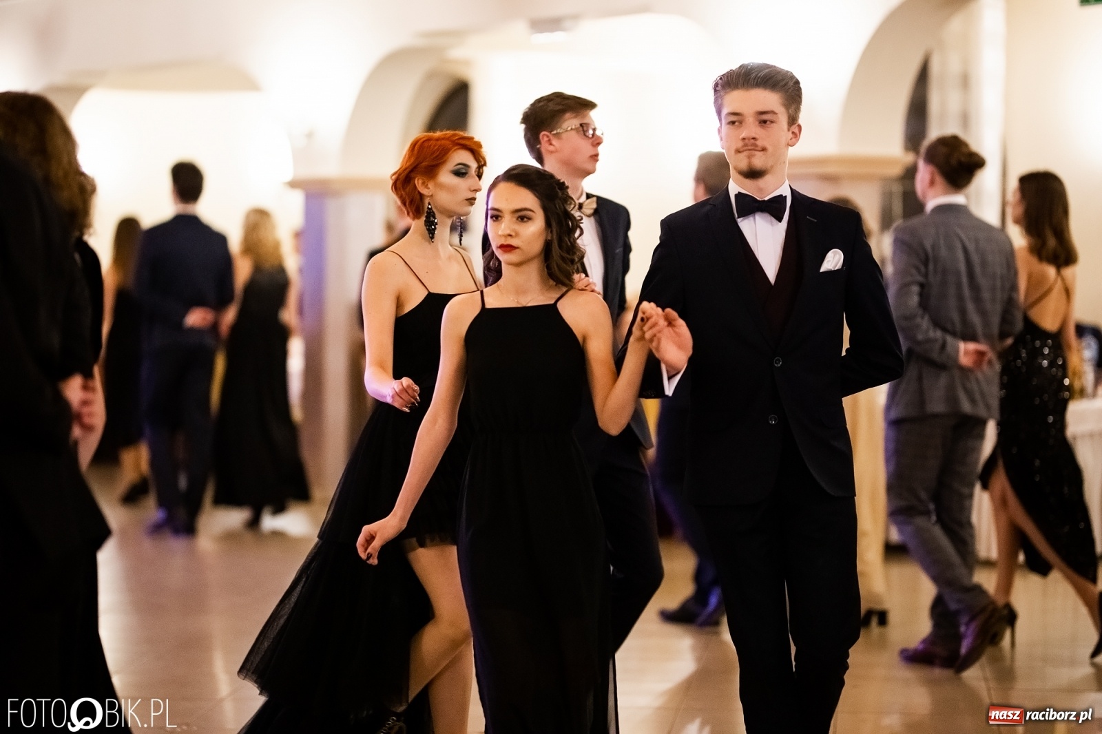 Zdjęcie w galerii na portalu naszraciborz.pl: Studniówka I LO im. Jana Kasprowicza w Raciborzu wiadomości z regionu