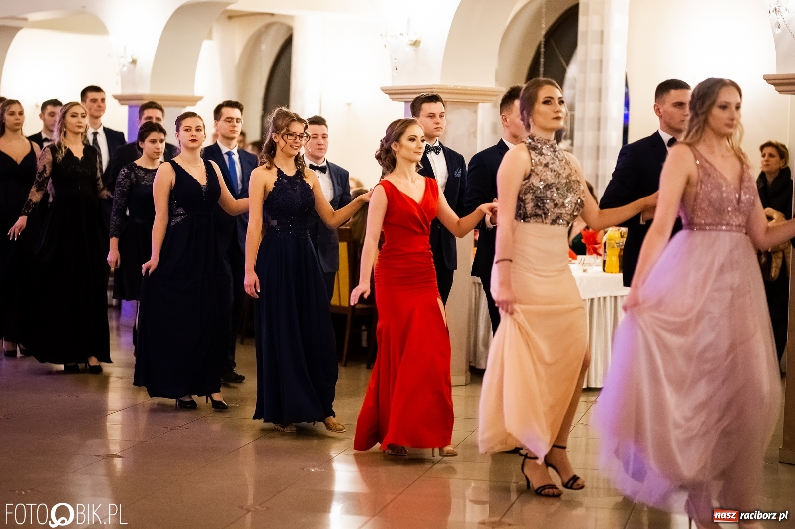 Zdjęcie w galerii na portalu naszraciborz.pl: Studniówka I LO im. Jana Kasprowicza w Raciborzu wiadomości z regionu