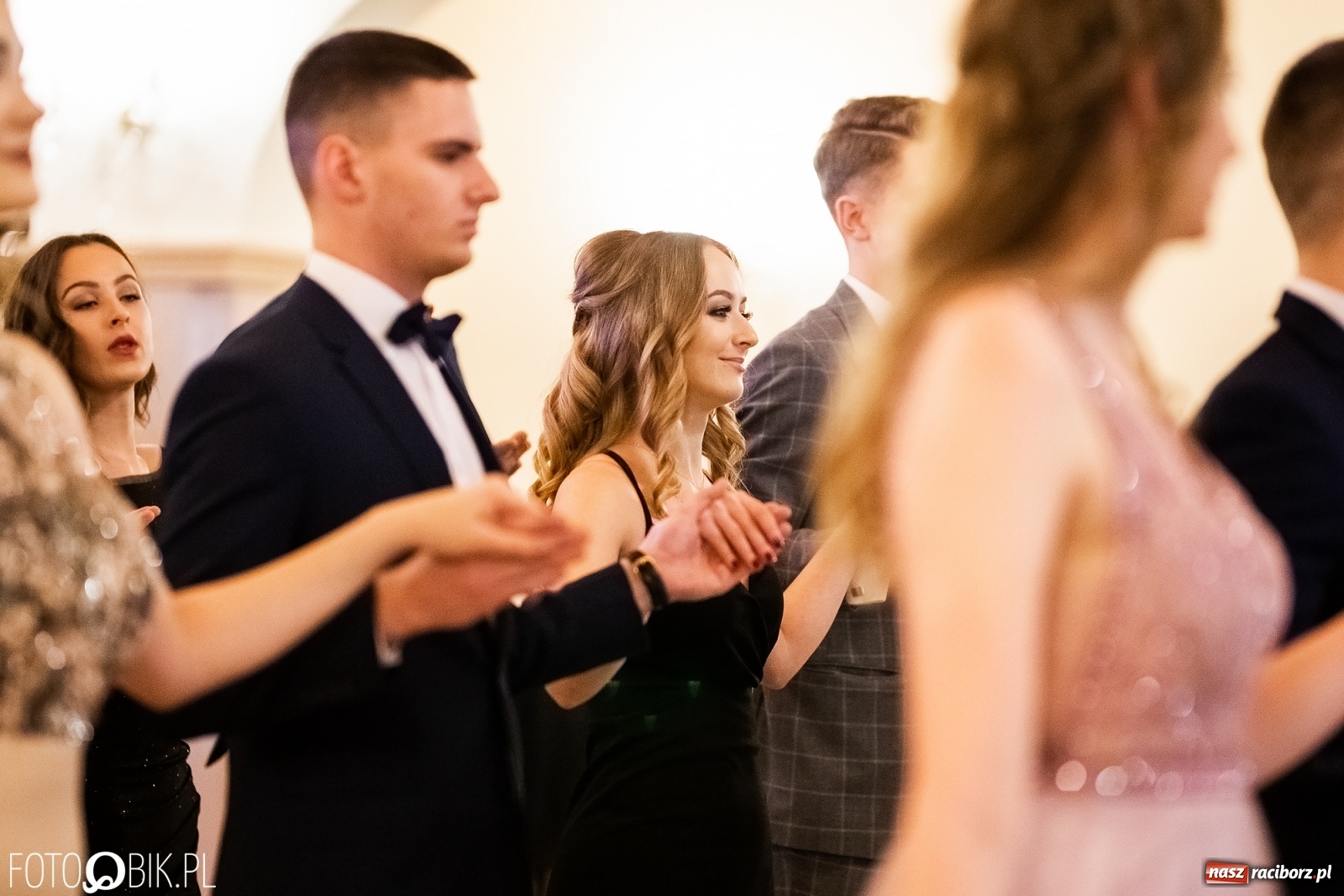 Zdjęcie w galerii na portalu naszraciborz.pl: Studniówka I LO im. Jana Kasprowicza w Raciborzu wiadomości z regionu