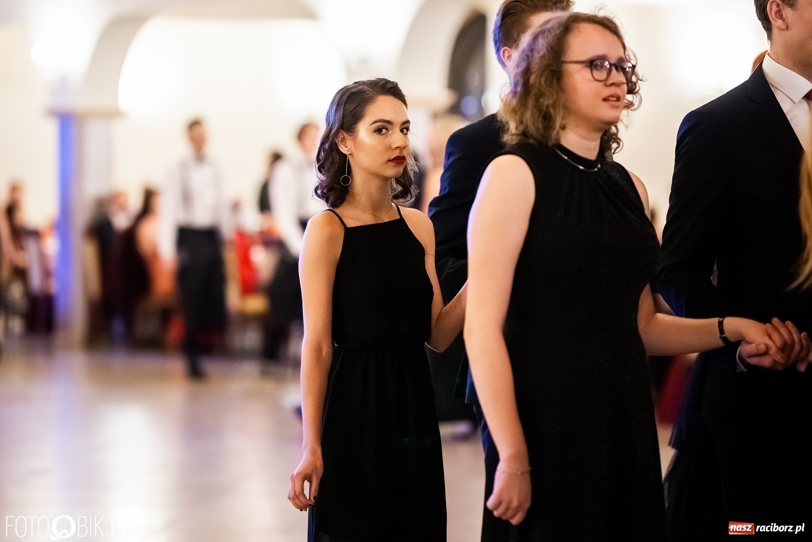 Zdjęcie w galerii na portalu naszraciborz.pl: Studniówka I LO im. Jana Kasprowicza w Raciborzu wiadomości z regionu