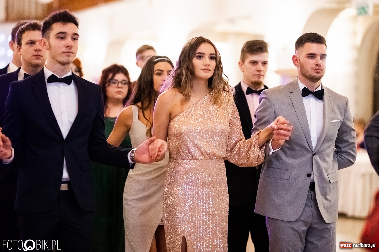 Zdjęcie w galerii na portalu naszraciborz.pl: Studniówka I LO im. Jana Kasprowicza w Raciborzu wiadomości z regionu