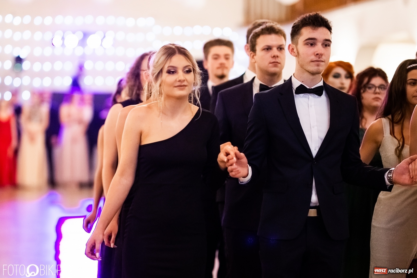 Zdjęcie w galerii na portalu naszraciborz.pl: Studniówka I LO im. Jana Kasprowicza w Raciborzu wiadomości z regionu