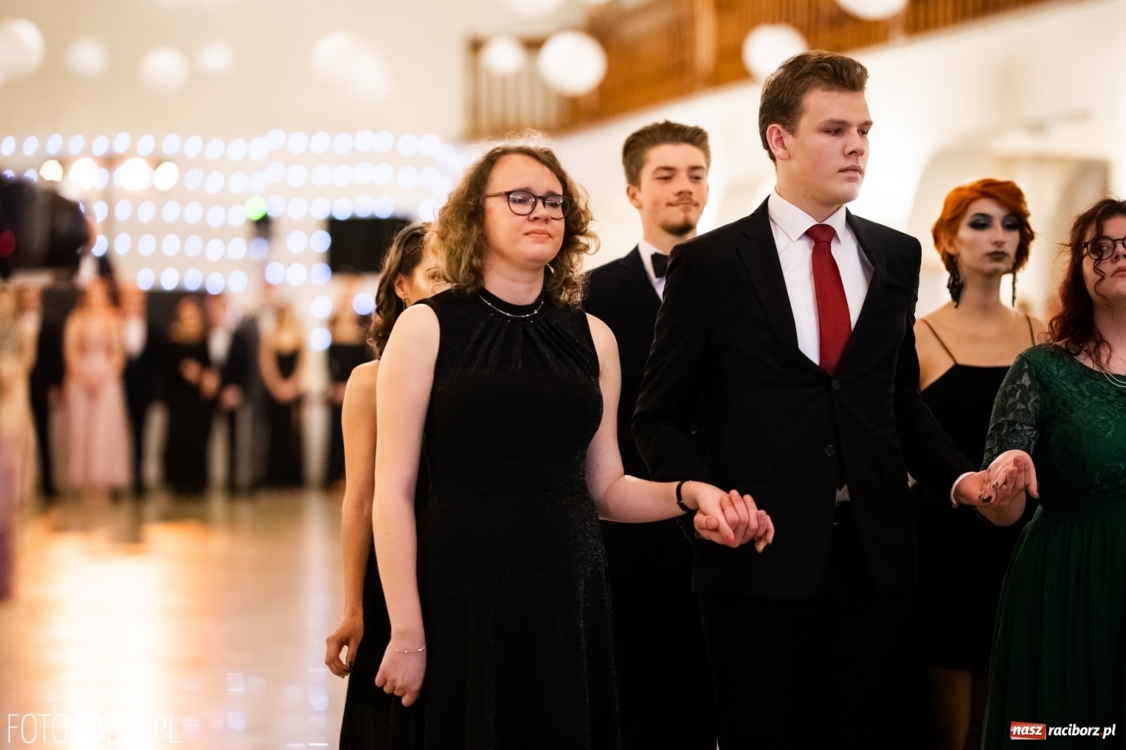 Zdjęcie w galerii na portalu naszraciborz.pl: Studniówka I LO im. Jana Kasprowicza w Raciborzu wiadomości z regionu