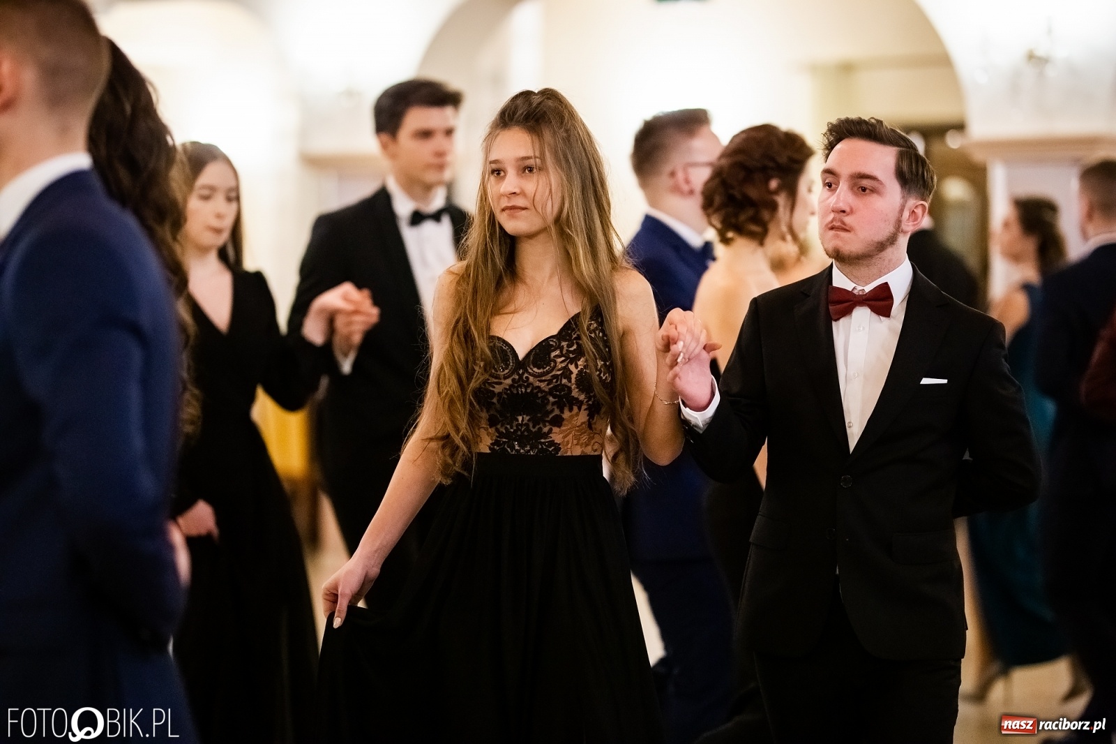 Zdjęcie w galerii na portalu naszraciborz.pl: Studniówka I LO im. Jana Kasprowicza w Raciborzu wiadomości z regionu