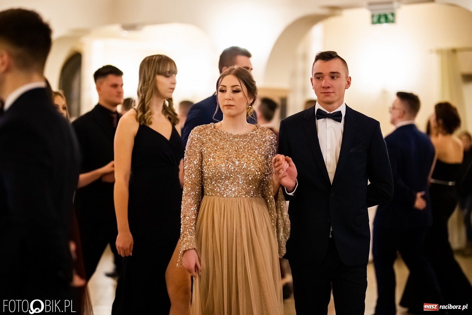 Zdjęcie w galerii na portalu naszraciborz.pl: Studniówka I LO im. Jana Kasprowicza w Raciborzu wiadomości z regionu